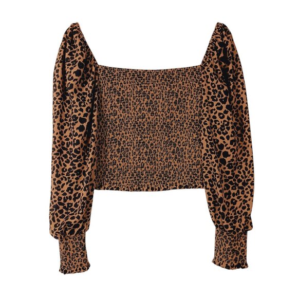 Gianni Bini, NWT Leopard Print Top, Size Large, Smocked Bodice & Sleeve Cuffs - Picture 4 of 16